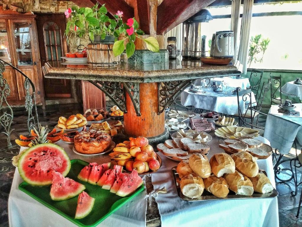 café da manhã da Pousada das Palmeiras