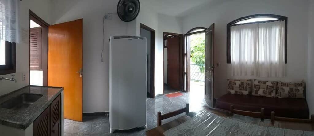 Vista da sala em Pousadas na Praia de Tabatinga.