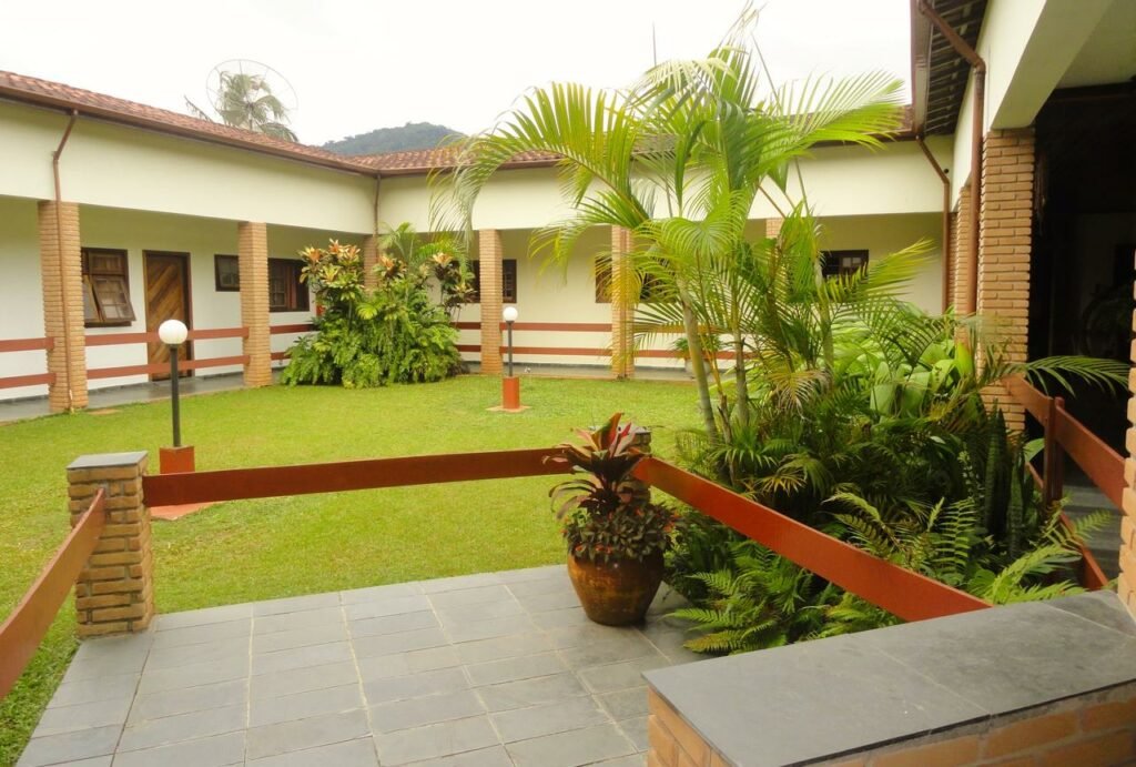 Vista da área Francis Hotel Pousada  em Pousadas na Praia de Tabatinga. 