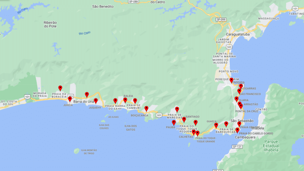 Mapa mostrando o litoral de Ubatuba, Brasil, com pinos vermelhos marcando as melhores praias de São Sebastião.