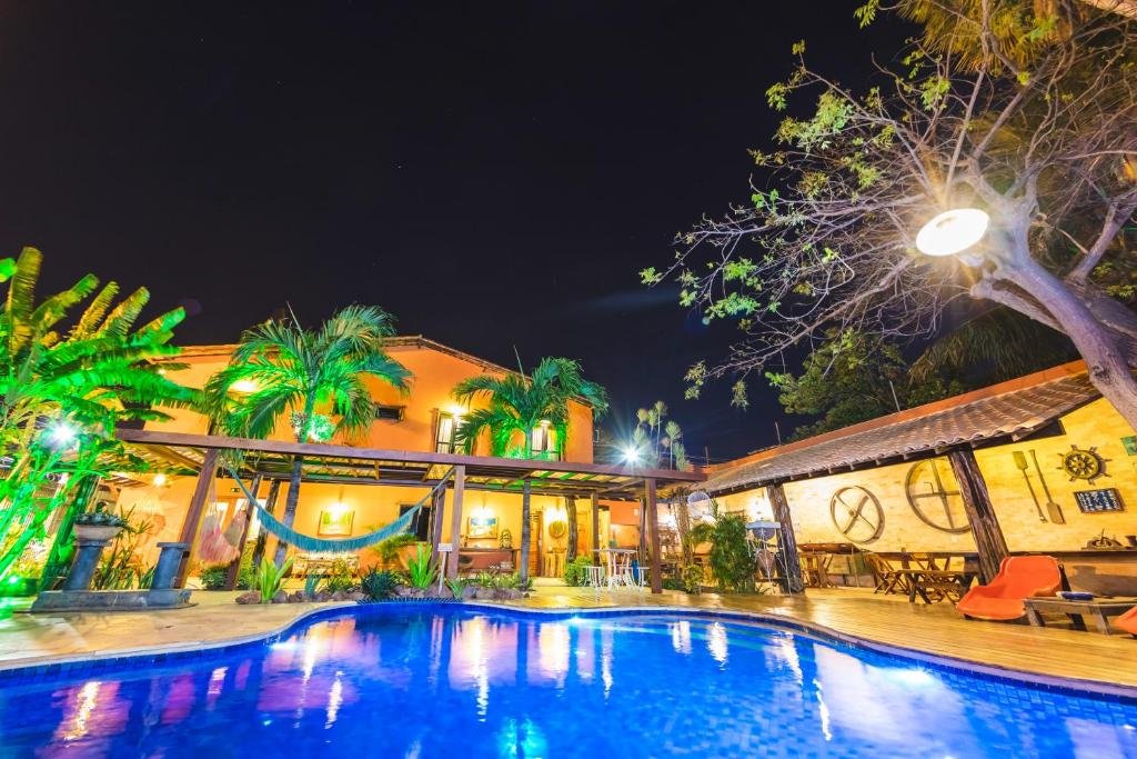 Piscina na Vila Parnaíba em onde ficar na Rota das Emoções.