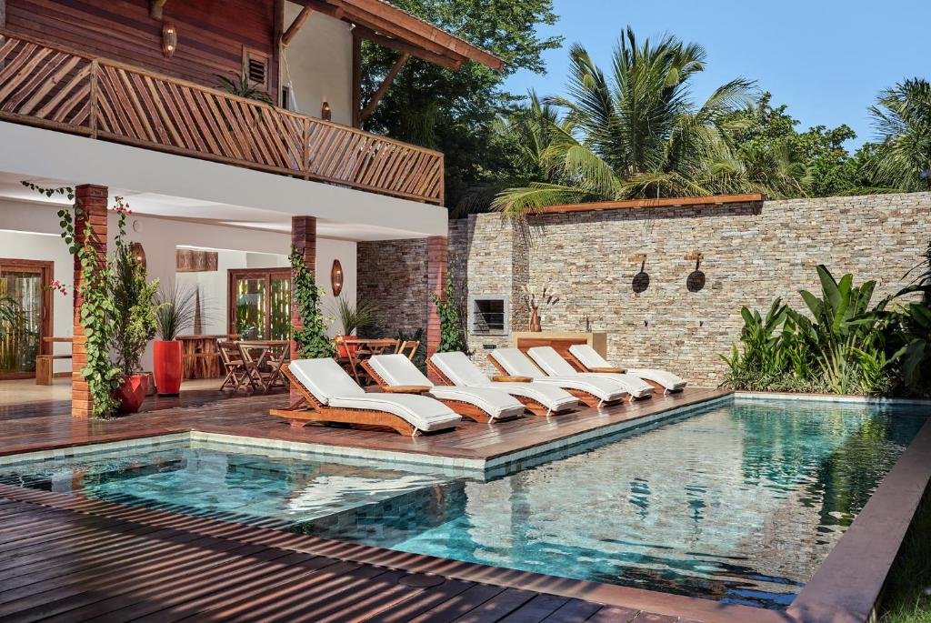 Piscina da VillaMag em onde ficar na Rota das Emoções.