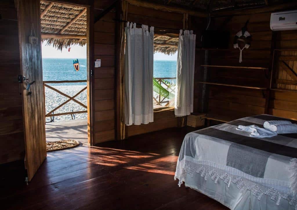 Pousada BGK em Barra Grande, um das opções onde ficar na Rota das Emoções - vista área da piscina e praia de barra grande