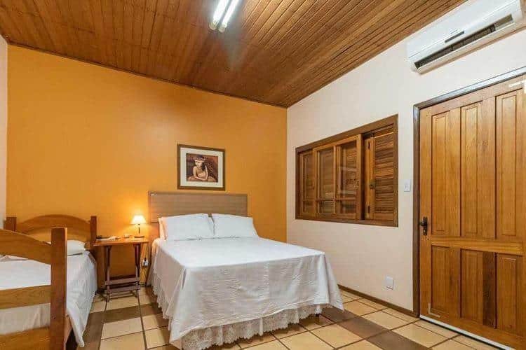 quarto da Pousada das Missoes