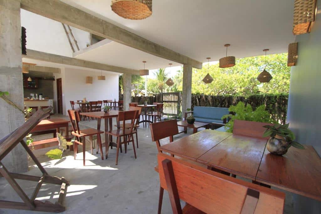 Sala de café da Vila das Águas em onde ficar na Rota das Emoções