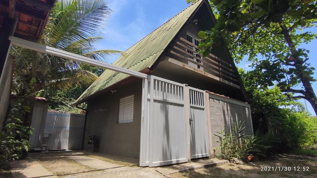 Vista do  Chalé da Dalva na Praia da Almada.